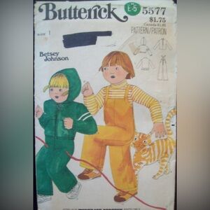 Vintage Butterick Pattern 5577 
Betsey Johnson Toddler Clothes
Size 1 
Uncut NOS